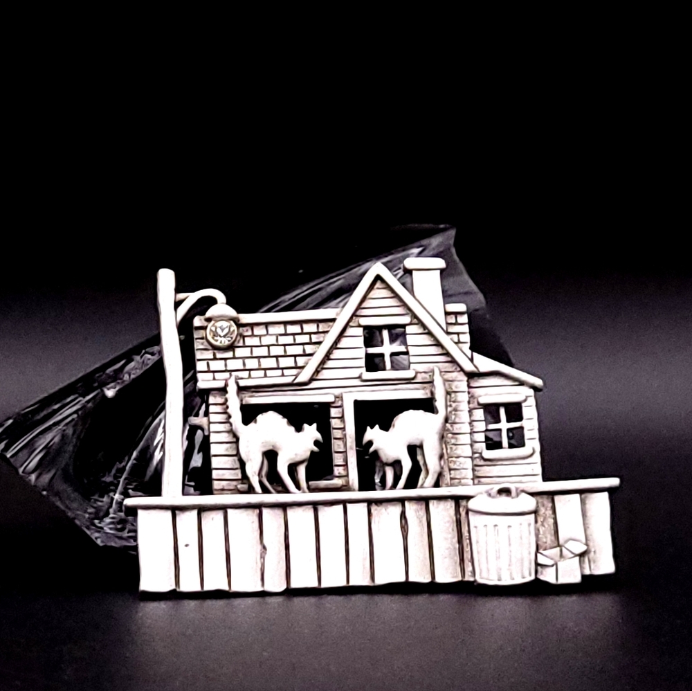 Vintage JJ Pewter Haunted House Figurine – Double Cat Halloween Scene
